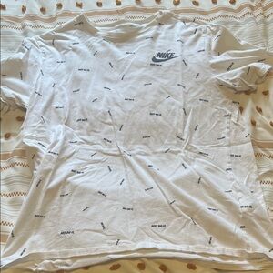 Nike White Patterned Men's Tee